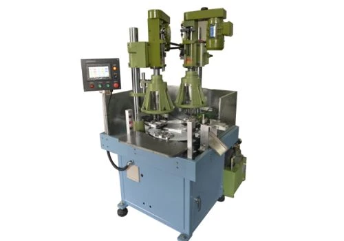 Automatic hole drilling machine